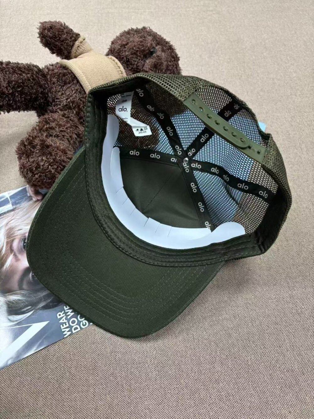 🏝Alo Yoga District Trucker Hat Covert Green - Picture 3 of 4